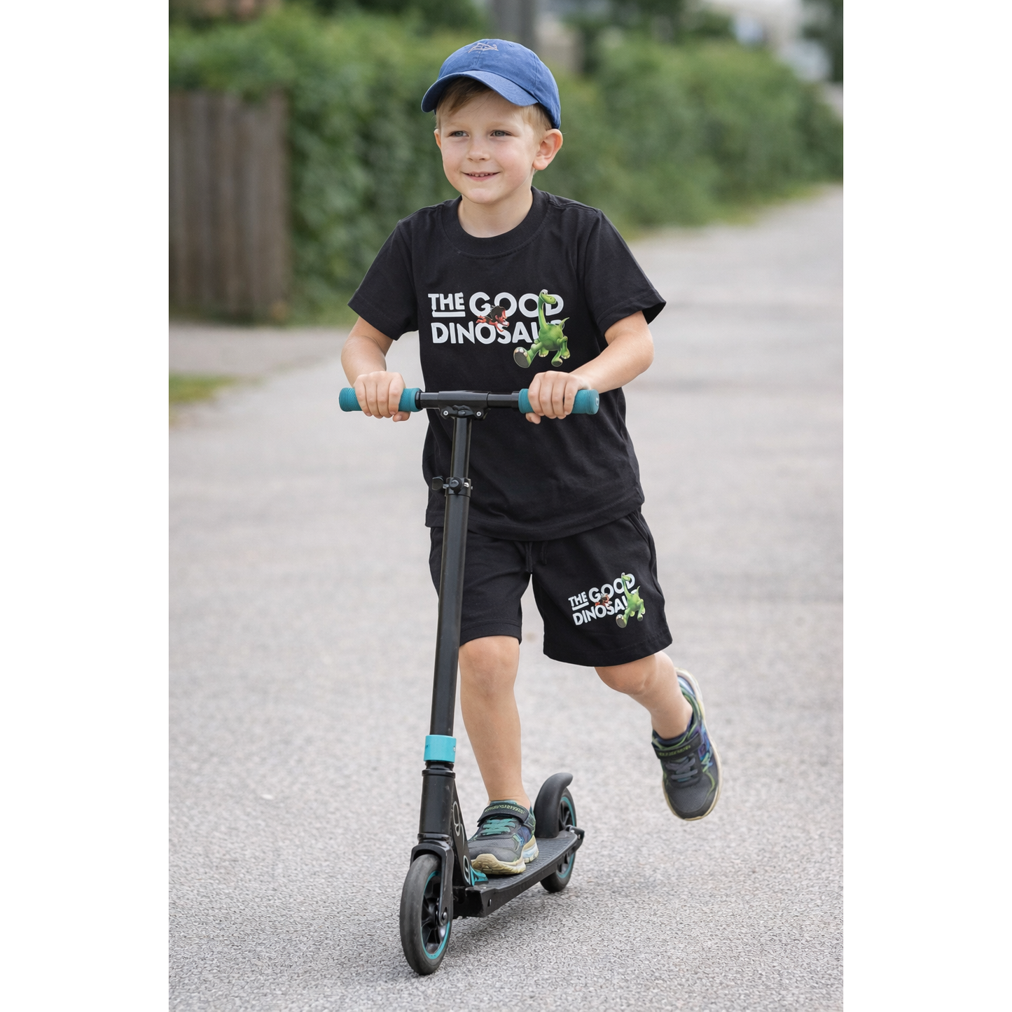 Dinosaur t shirt and shorts size 6