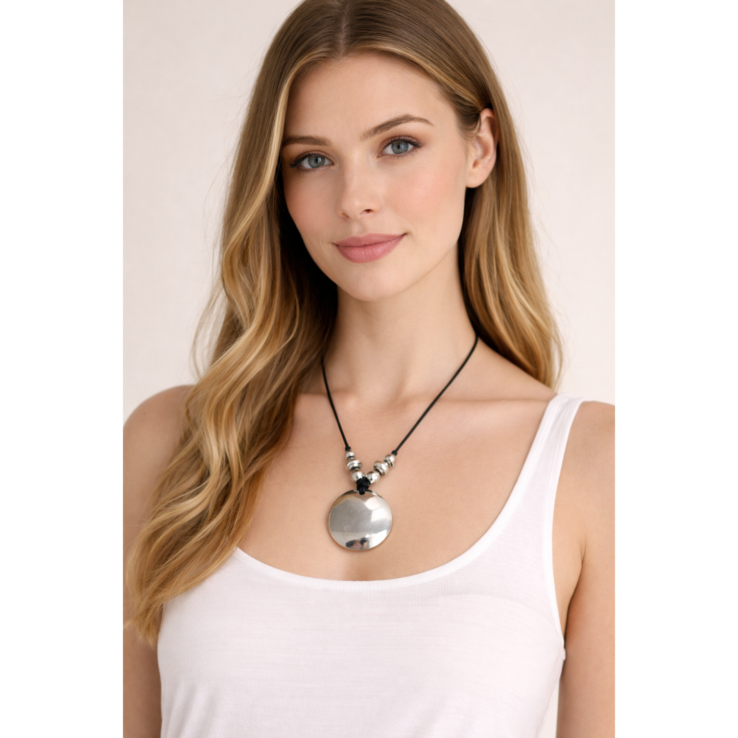 Disc recycled aluminium necklace