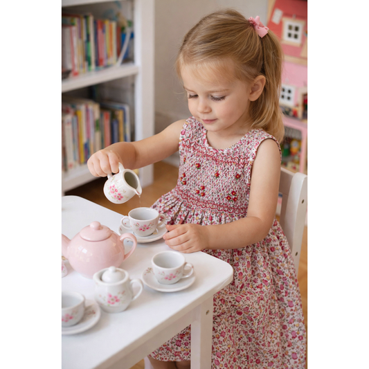 GIrls smocked dress size 4