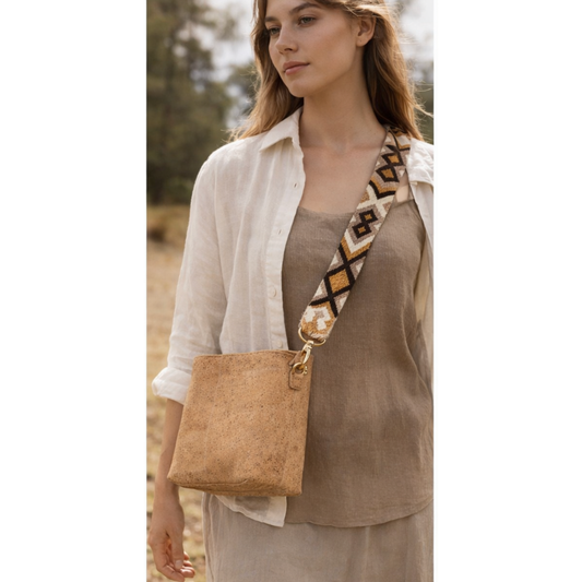 Beth cork shoulder bag