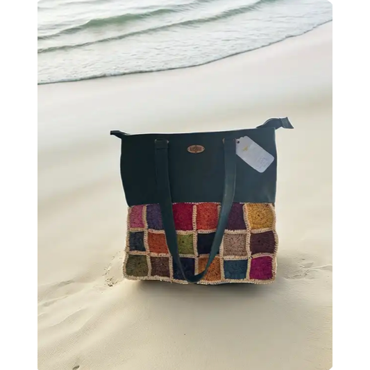 Cork & Raffia medium Tote bag – Ethical, Vegan & Handwoven in Madagascar